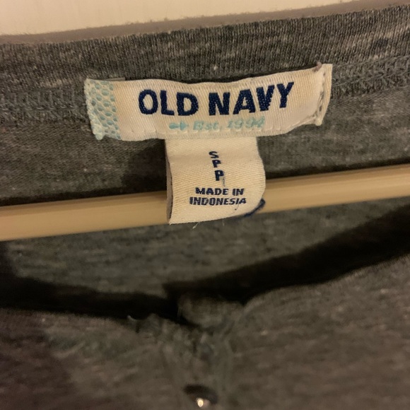 Grey Old Navy long sleeve pajama top - Picture 3 of 3